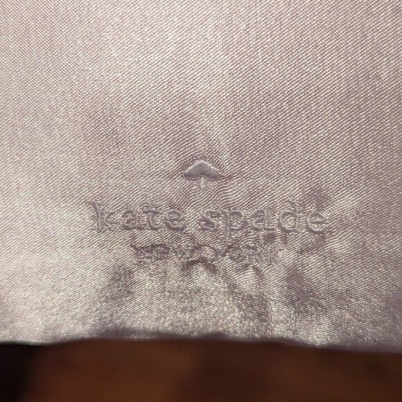 Kate Spade Light Purple Lilac Satin Sleep Rest Spa Eye Mask and Carrying Pouch - Picture 3 of 6